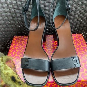 Tory Burch- Low Heeled Sandals